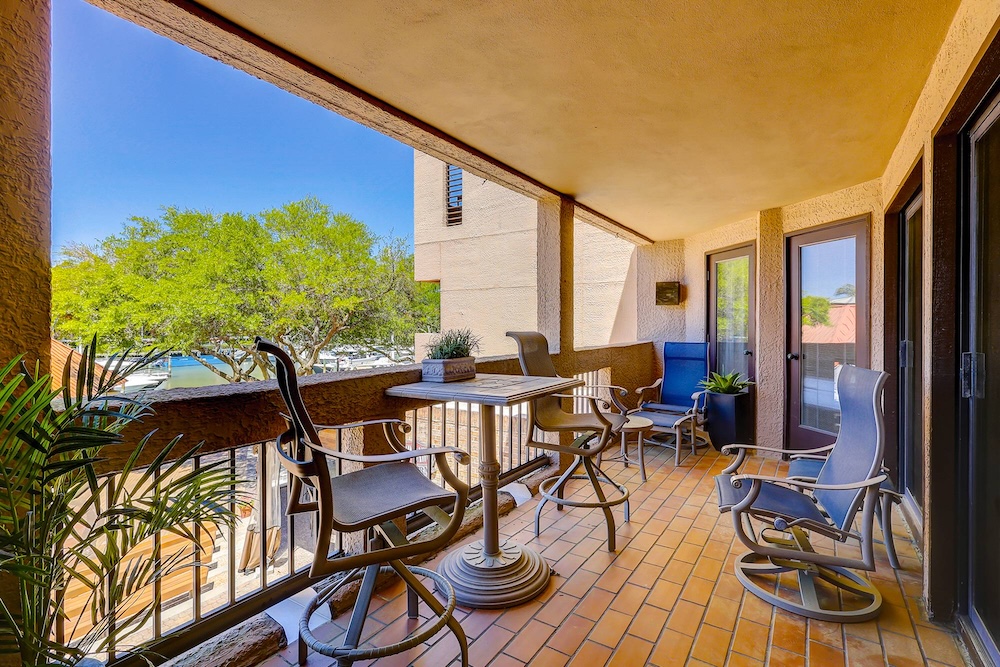 Vacation rental balcony with outdoor seating